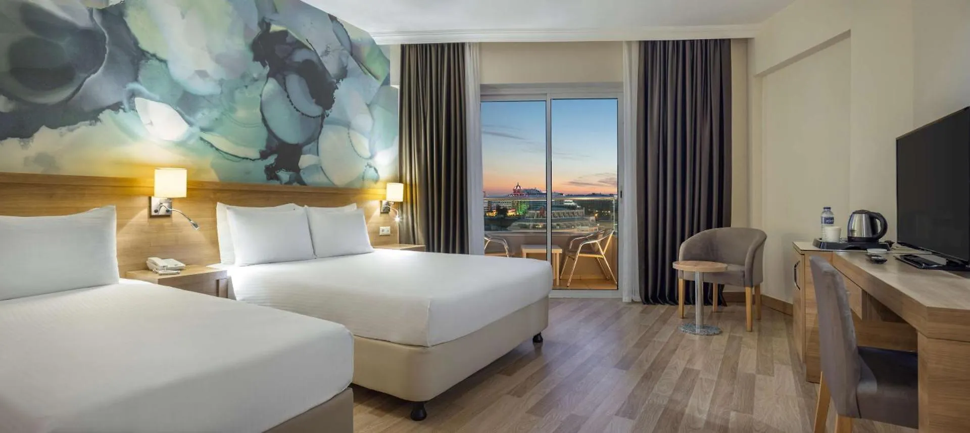 Wyndham Garden Lara Hotel Antalya 4*,